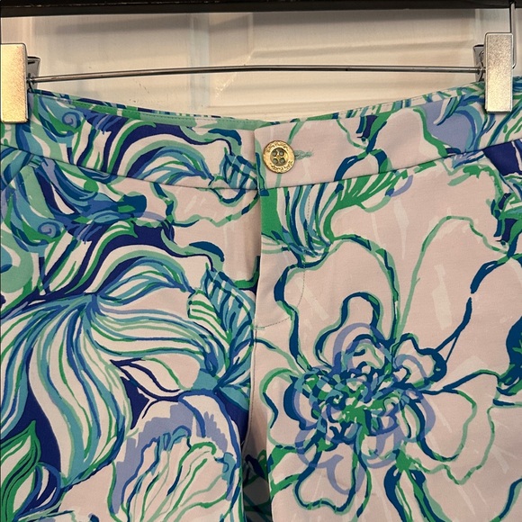 Women’s Lilly Pulitzer Blue Peri Lapis Lanterns" print Shorts Size 2 - Picture 3 of 8